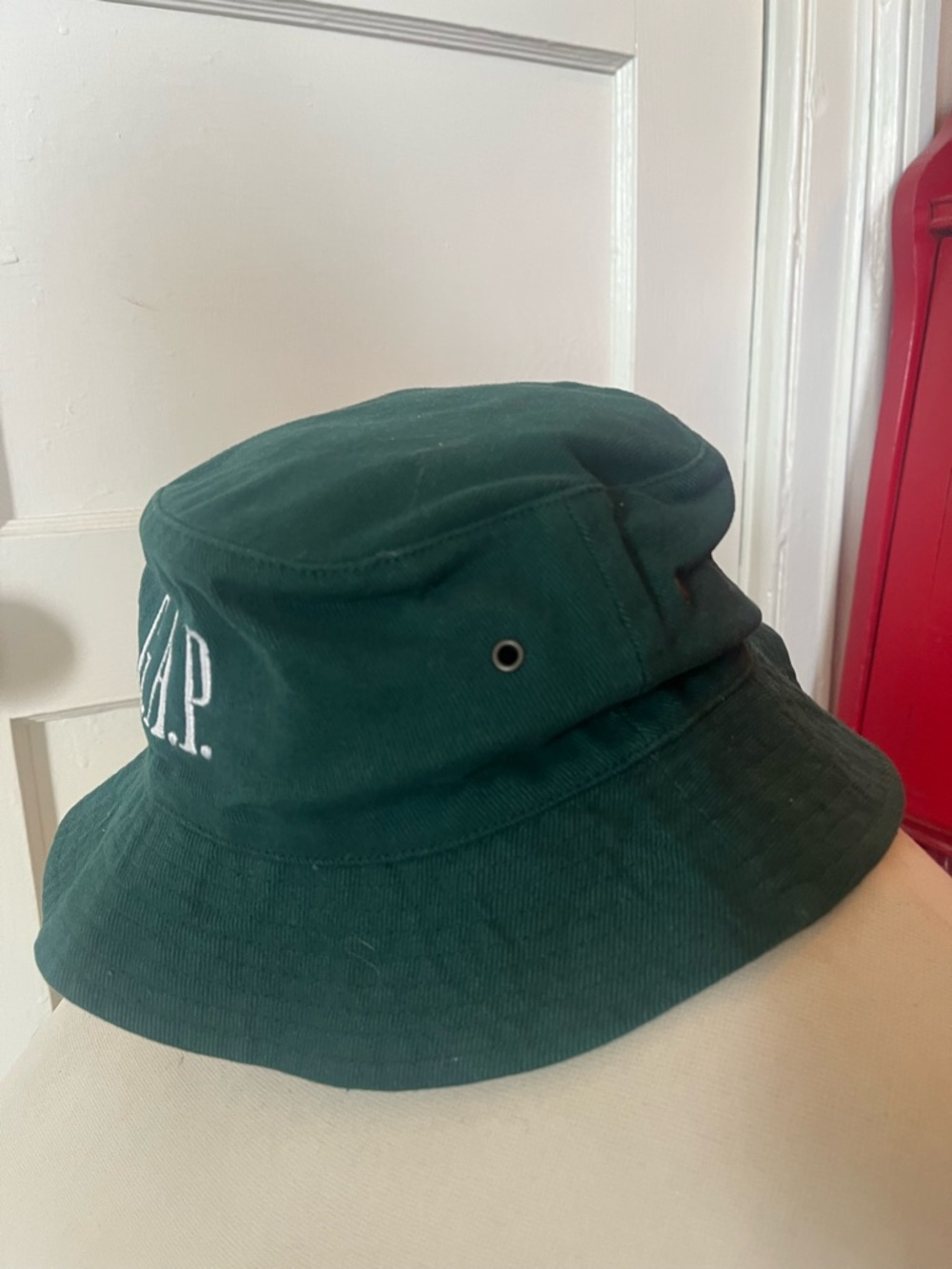 GAP Bucket Hat - Picture 2 of 2